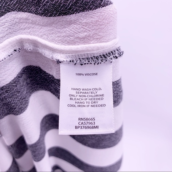 BP Pinstriped Collared Button Down Shirt Size XS - Picture 5 of 6